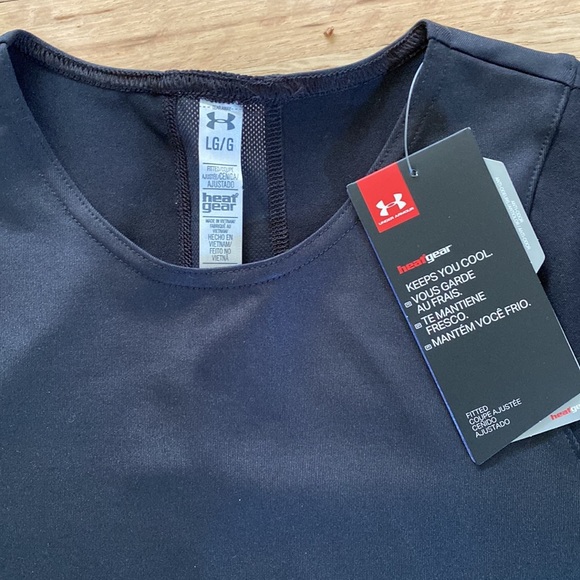 Under Armour Heat Gear Top - Picture 2 of 5